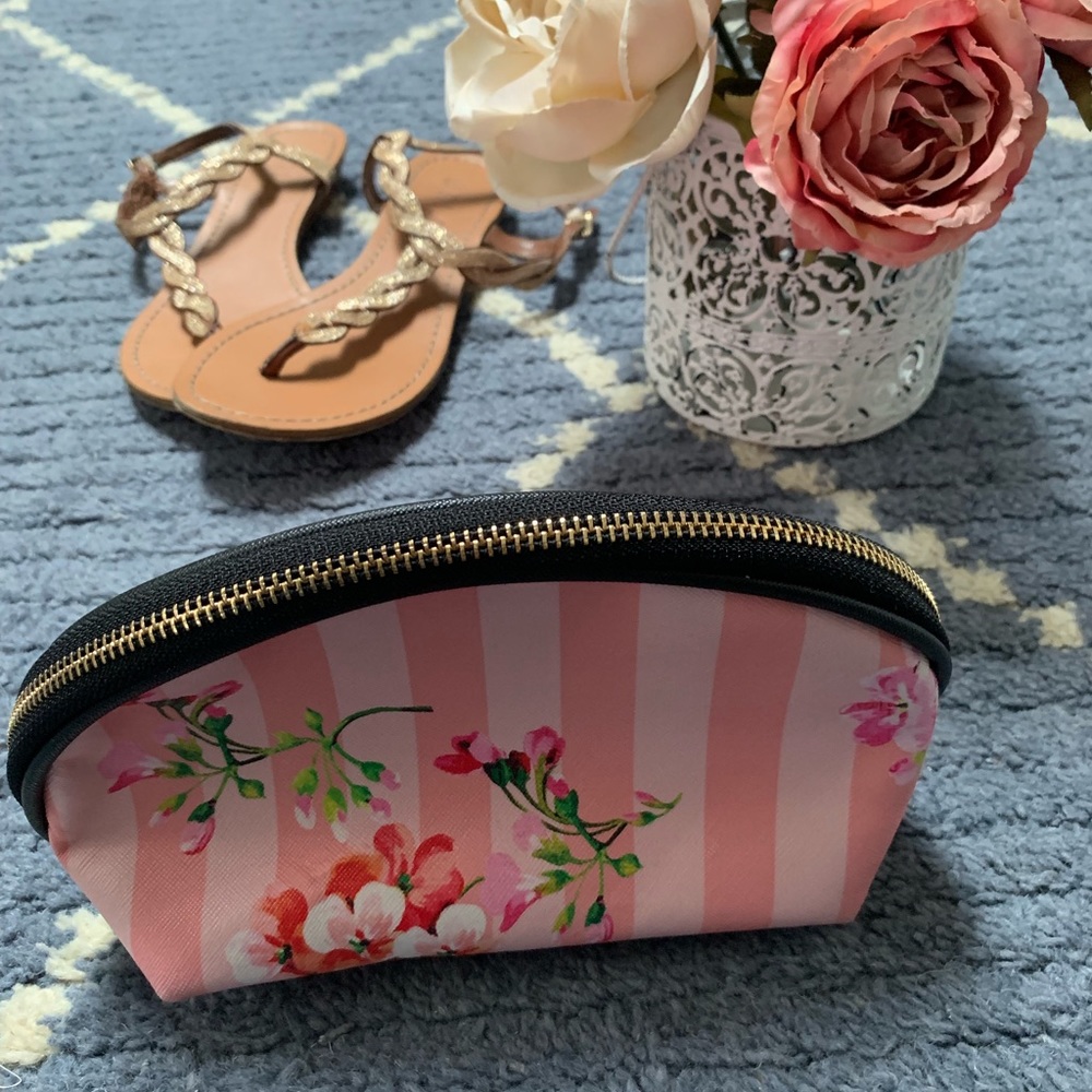 Cosmetic bag NWOT
